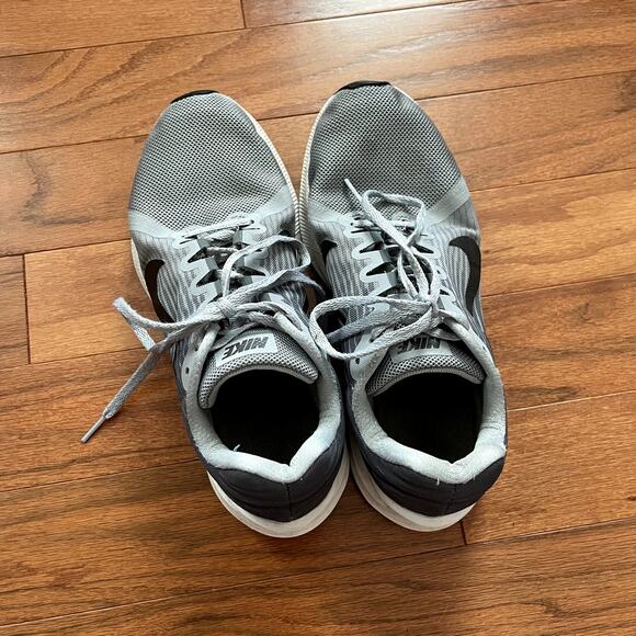 Nike Gray with White Downshifter 8 Running Sneakers Size 9.5 - Picture 8 of 8